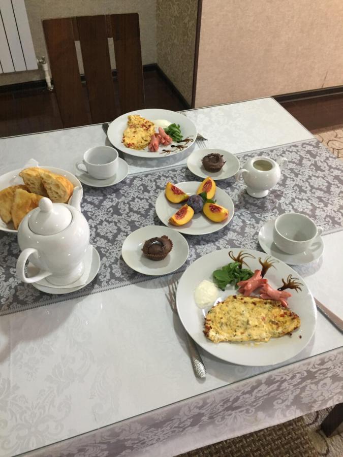 Uzbegim Family Guest House Бухара Екстериор снимка
