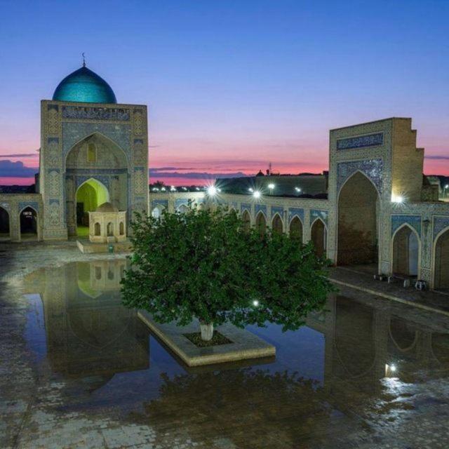 Uzbegim Family Guest House Бухара Екстериор снимка