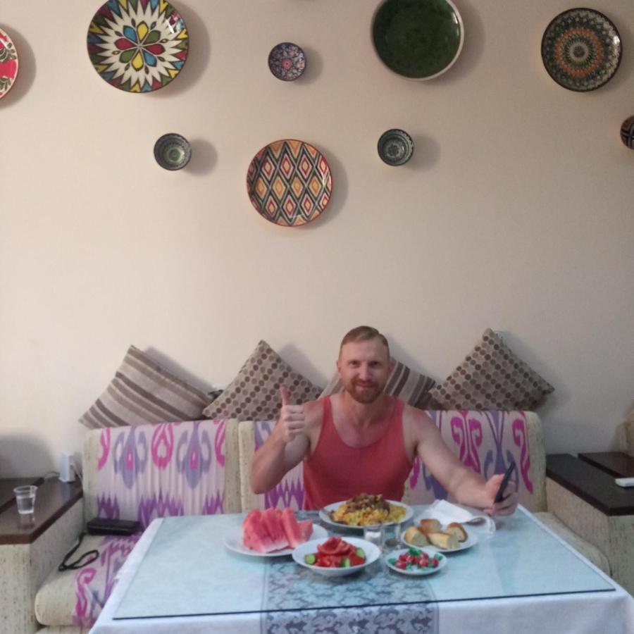 Uzbegim Family Guest House Бухара Екстериор снимка