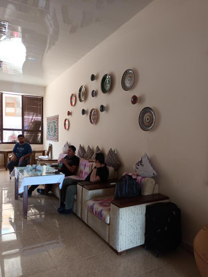 Uzbegim Family Guest House Бухара Екстериор снимка