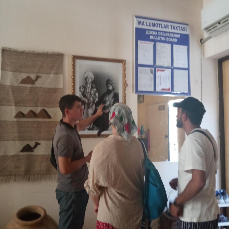 Uzbegim Family Guest House Бухара Екстериор снимка