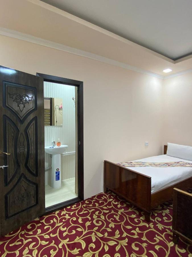 Uzbegim Family Guest House Бухара Екстериор снимка