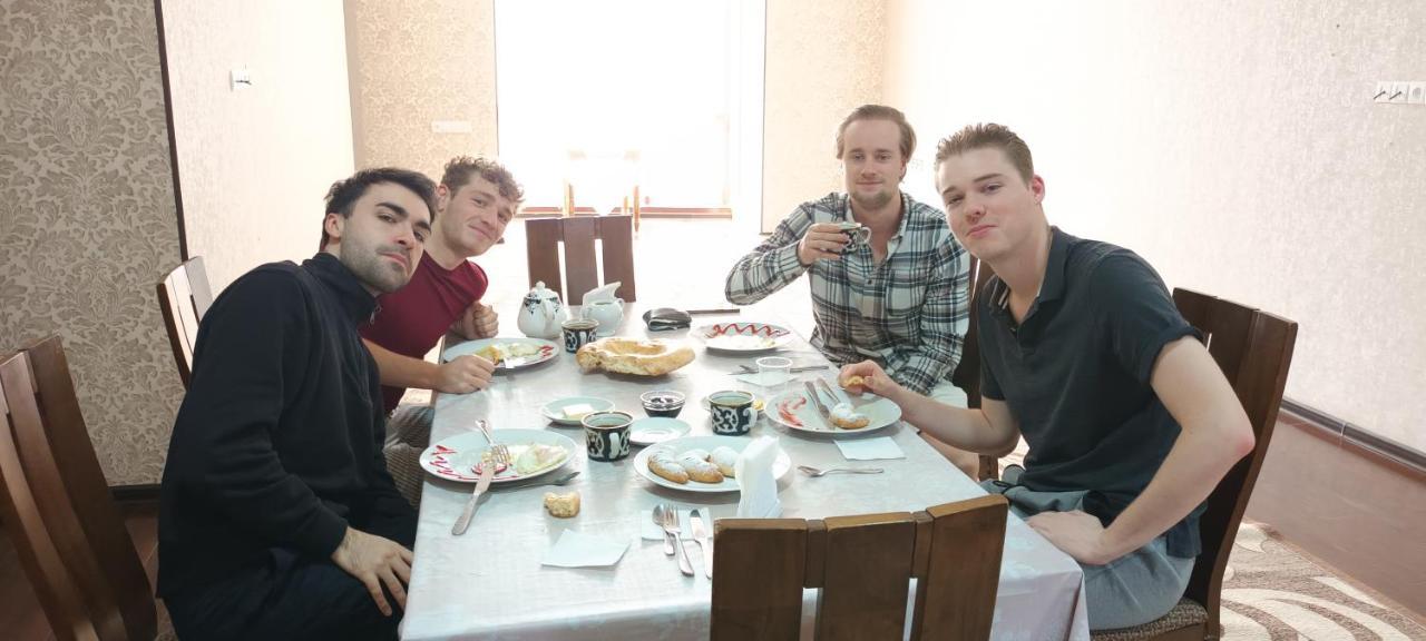 Uzbegim Family Guest House Бухара Екстериор снимка