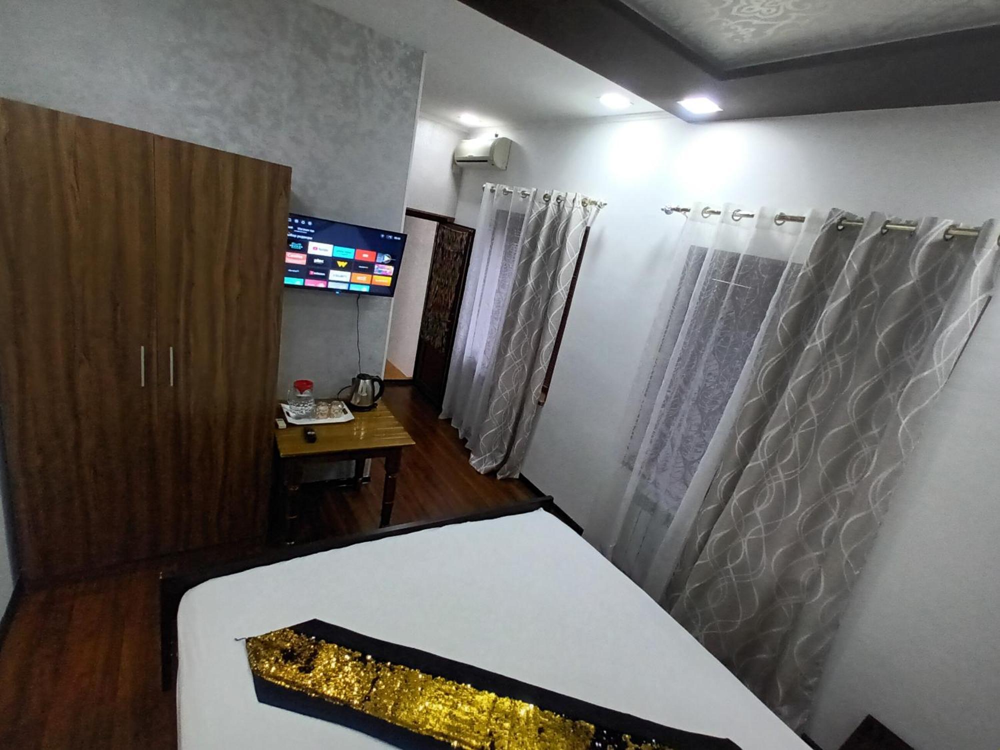 Uzbegim Family Guest House Бухара Екстериор снимка