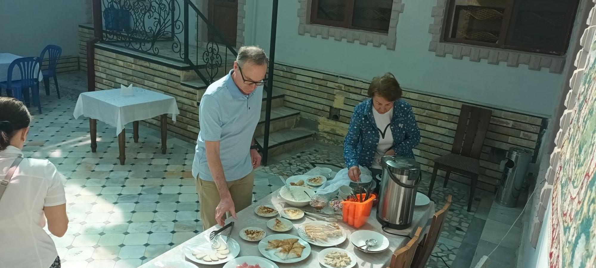Uzbegim Family Guest House Бухара Екстериор снимка