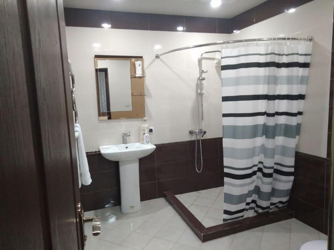 Uzbegim Family Guest House Бухара Екстериор снимка