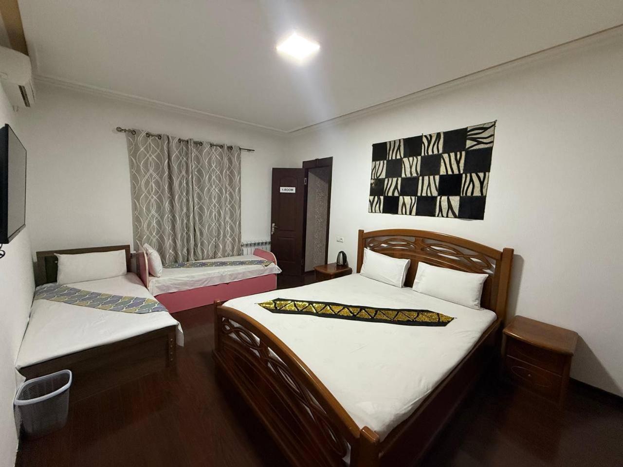 Uzbegim Family Guest House Бухара Екстериор снимка