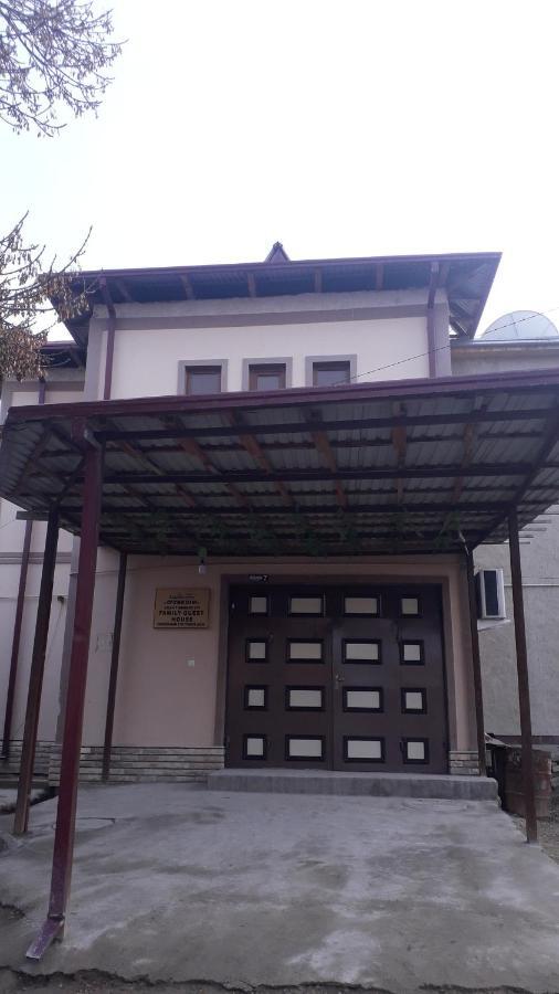 Uzbegim Family Guest House Бухара Екстериор снимка