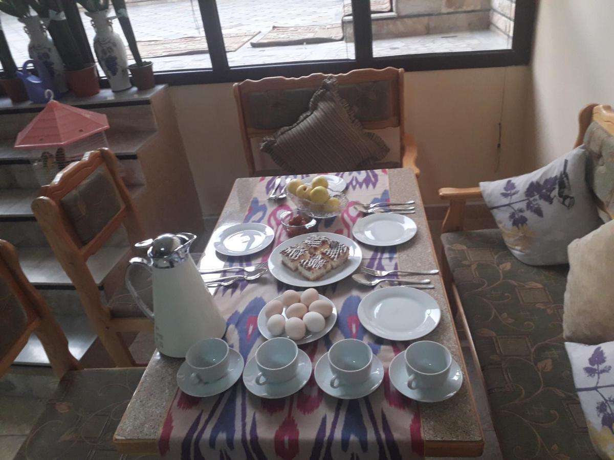 Uzbegim Family Guest House Бухара Екстериор снимка